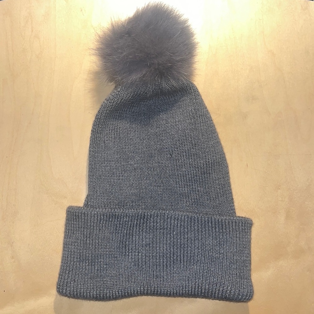 Lambswool beanie with pom- made in Italy OS